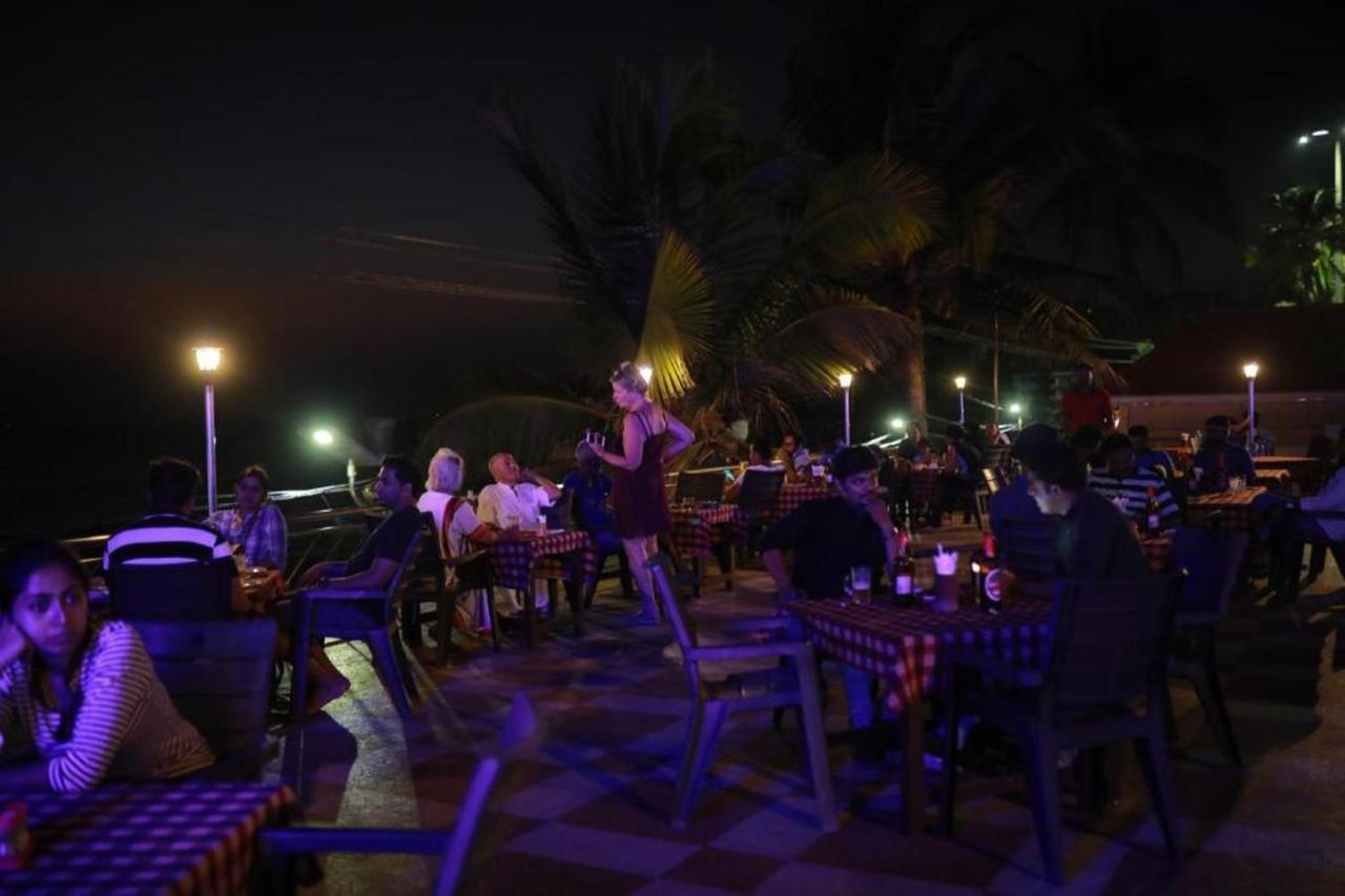 Seaface Beach Resort Kovalam Exteriör bild