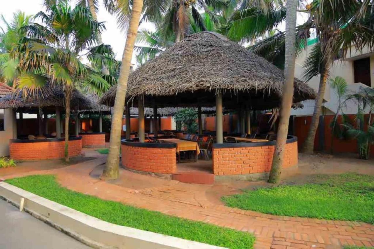 Seaface Beach Resort Kovalam Exteriör bild