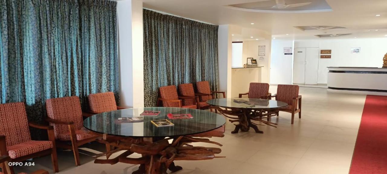 Seaface Beach Resort Kovalam Exteriör bild